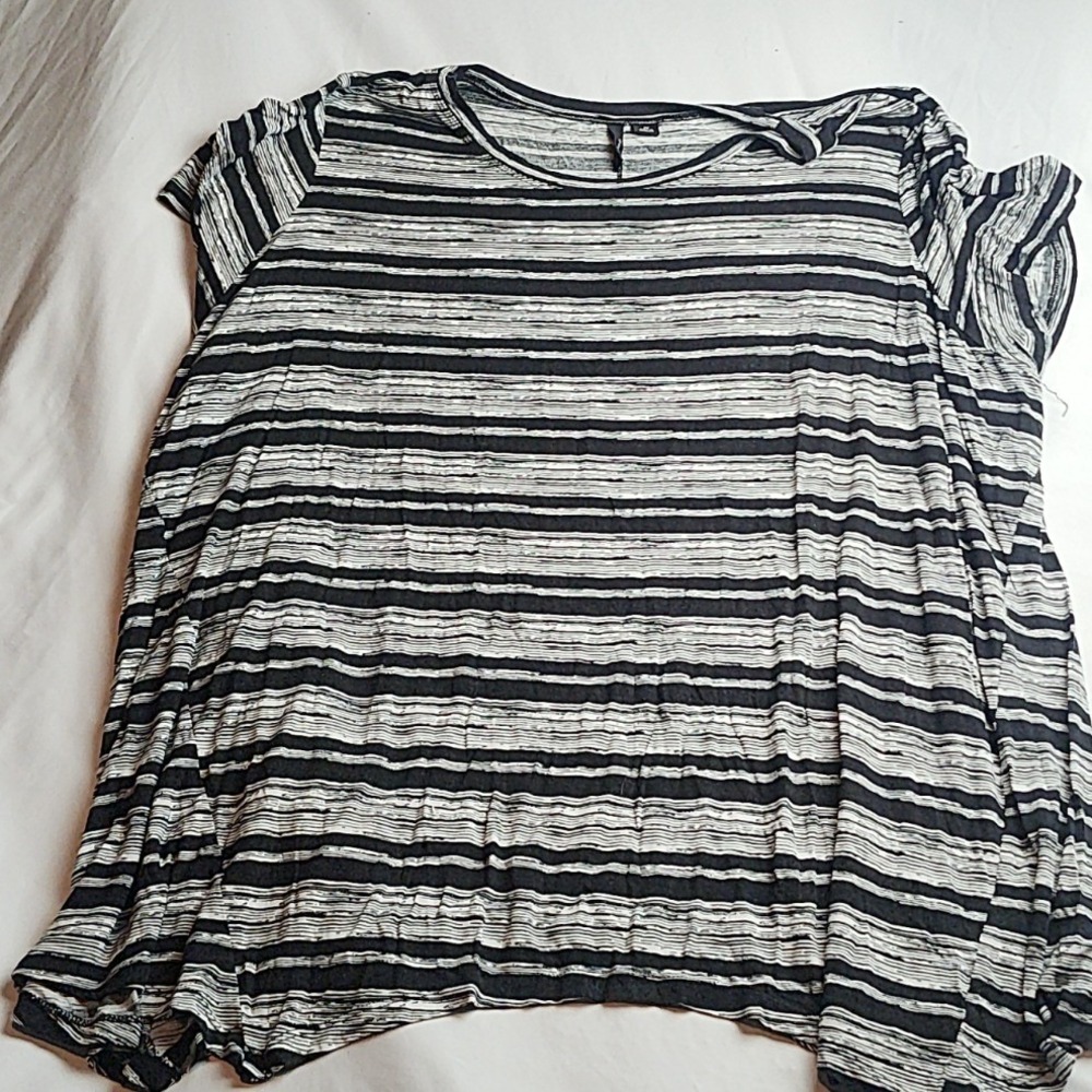 New Directions Curvy Flutter Sleeve T-Shirt Stripe Women's Size 3X